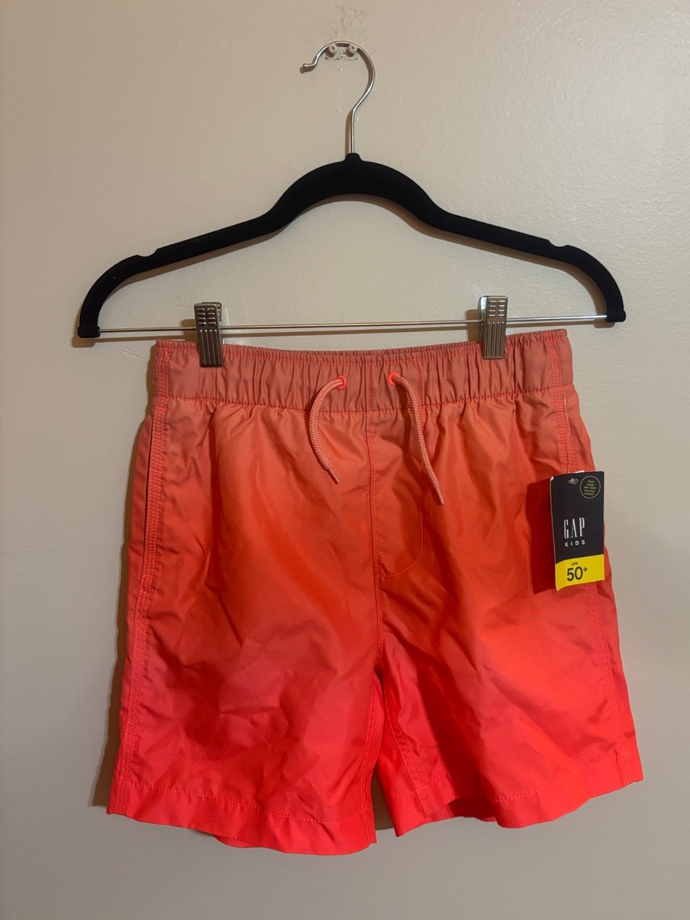 GAP Boys Coral to Pink Gradient Athletic Shorts NWT (size large/ 10)